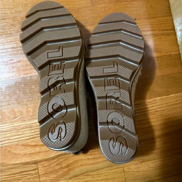 Sorel Women's Wedges - Cream and Brown - Picture 2 of 4